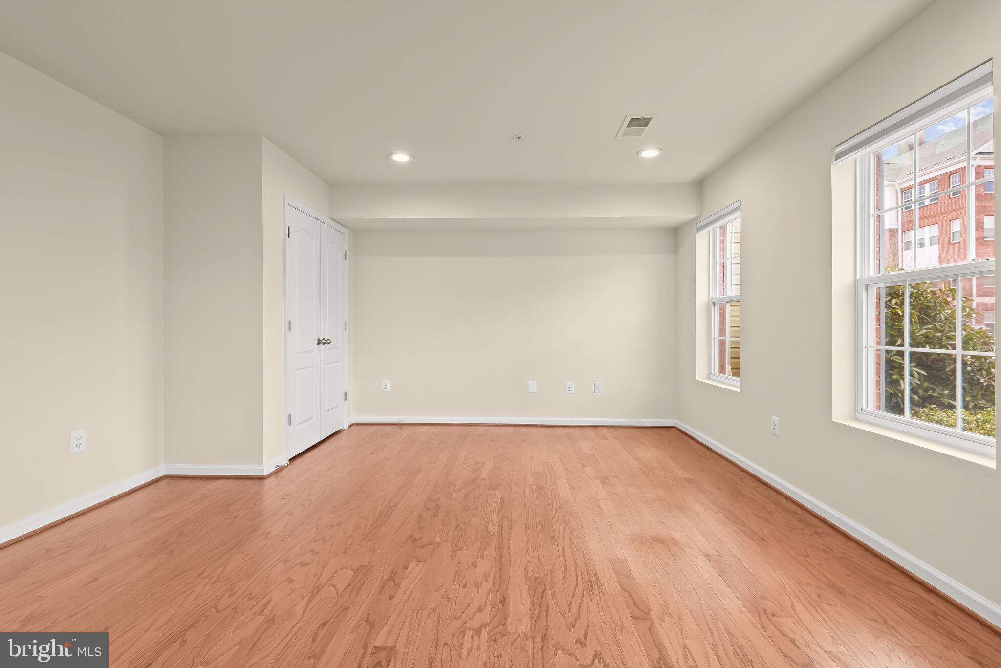 BLUE STREAM - Residential