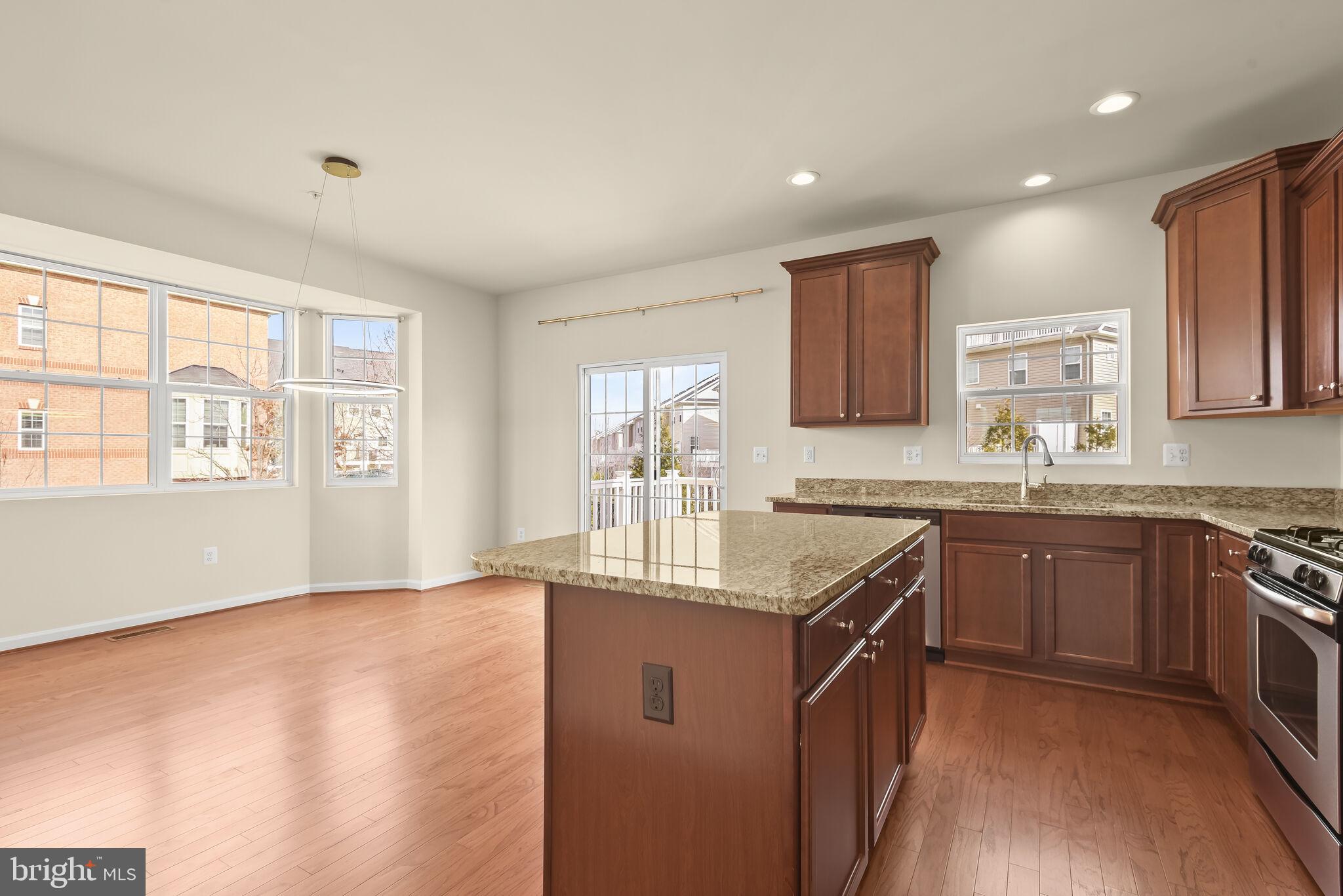 BLUE STREAM - Residential