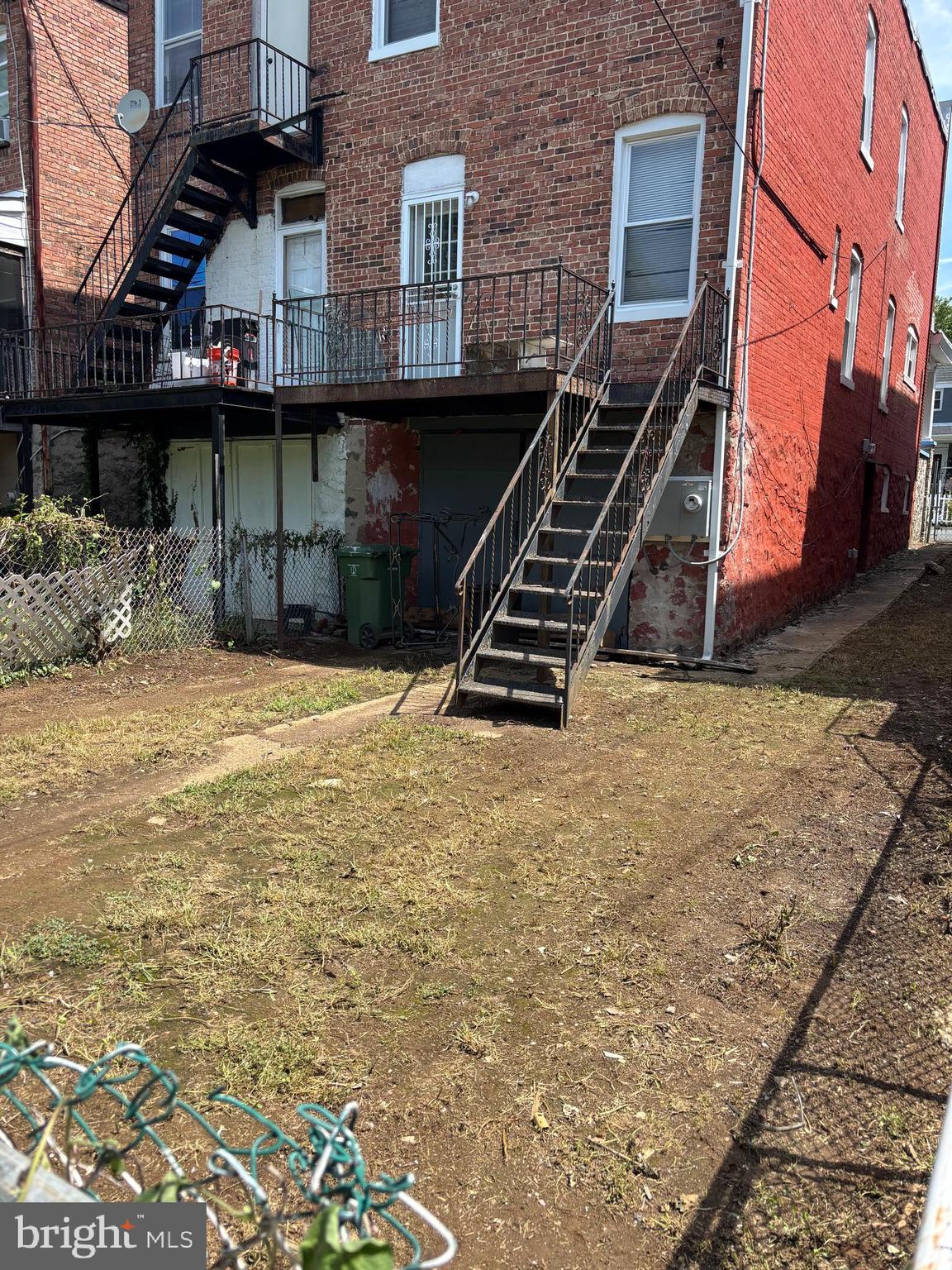 ARLINGTON - Residential Lease