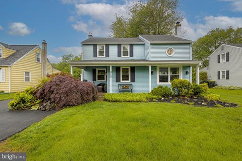 512 CORINTHIAN AVENUE HATBORO PA 19040