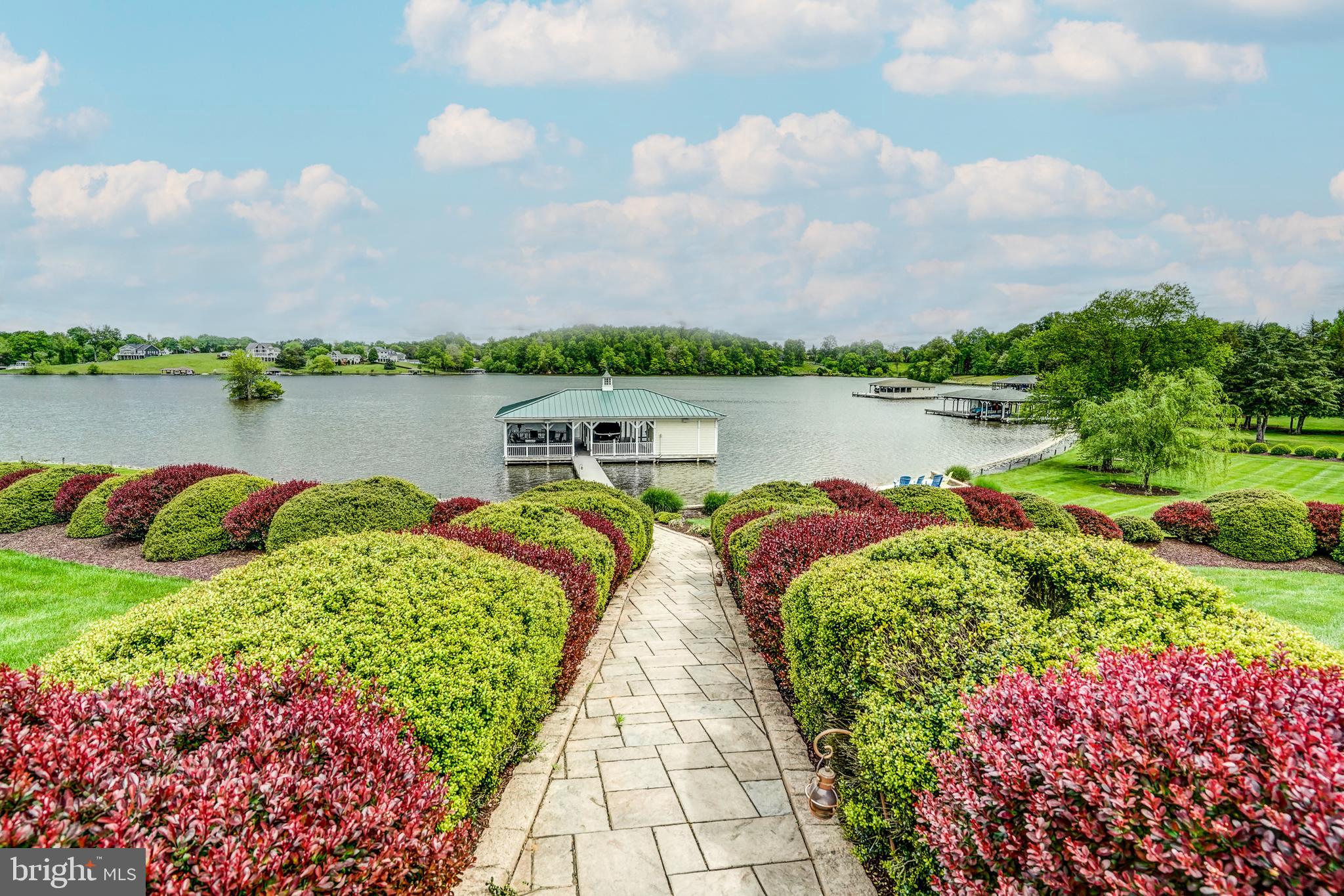 GEORGETOWN ESTATES - Residential