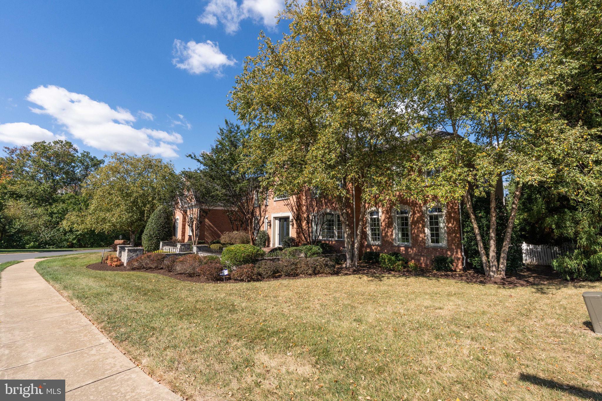 BELMONT COUNTRY CLUB - Residential