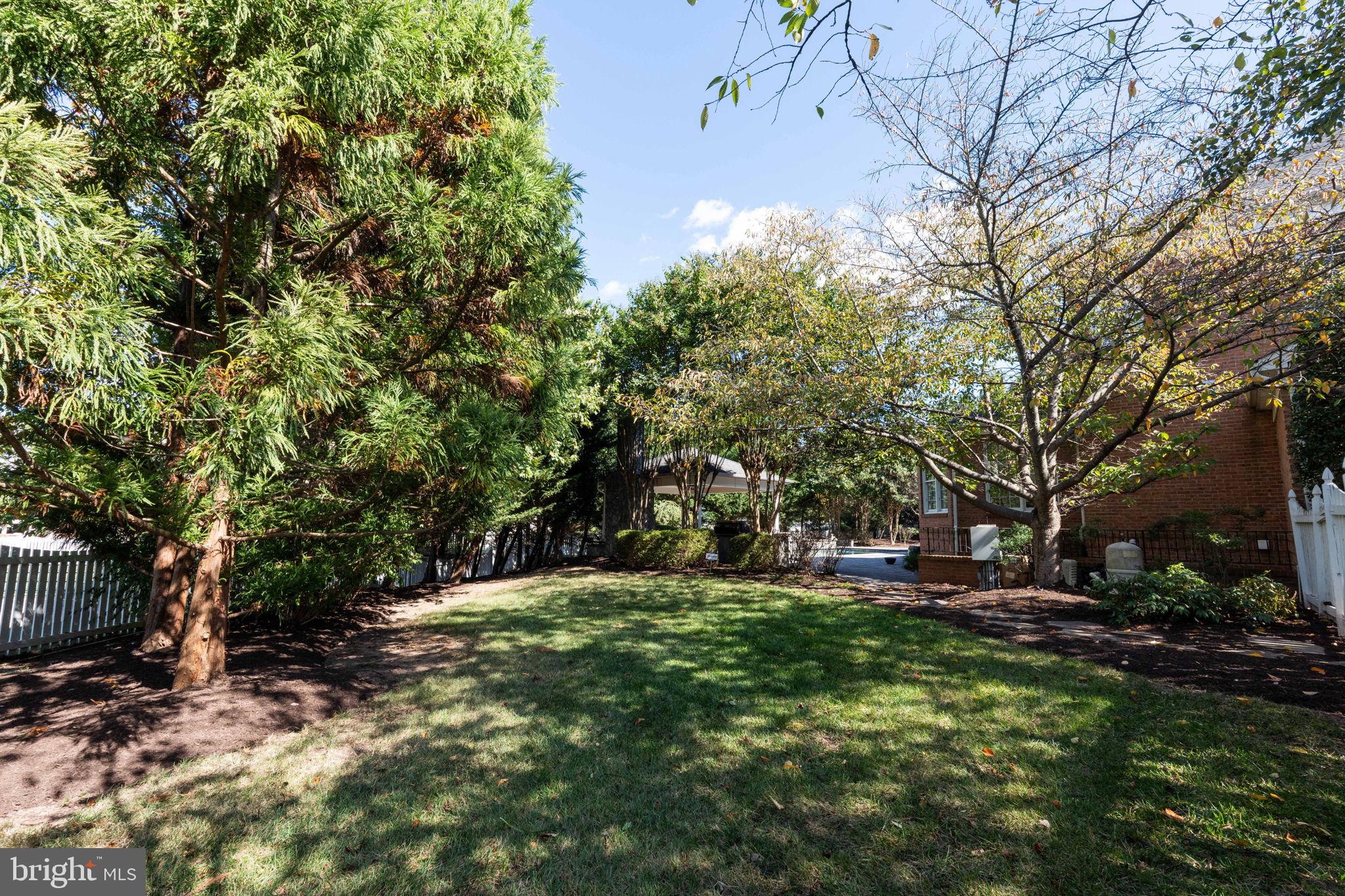 BELMONT COUNTRY CLUB - Residential