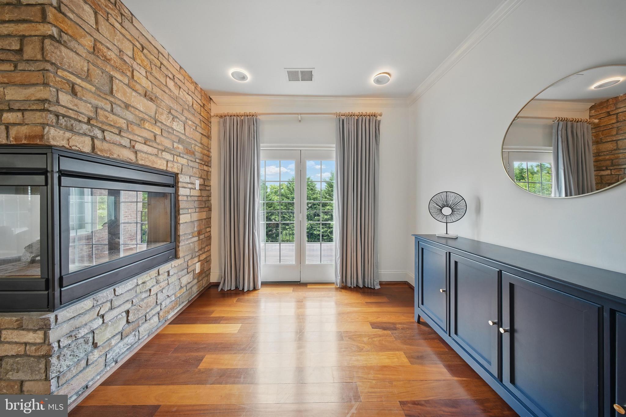 BELMONT COUNTRY CLUB - Residential