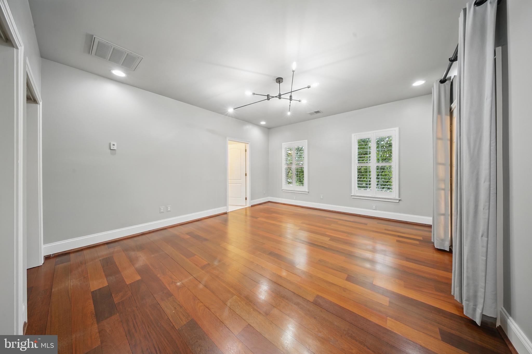 BELMONT COUNTRY CLUB - Residential