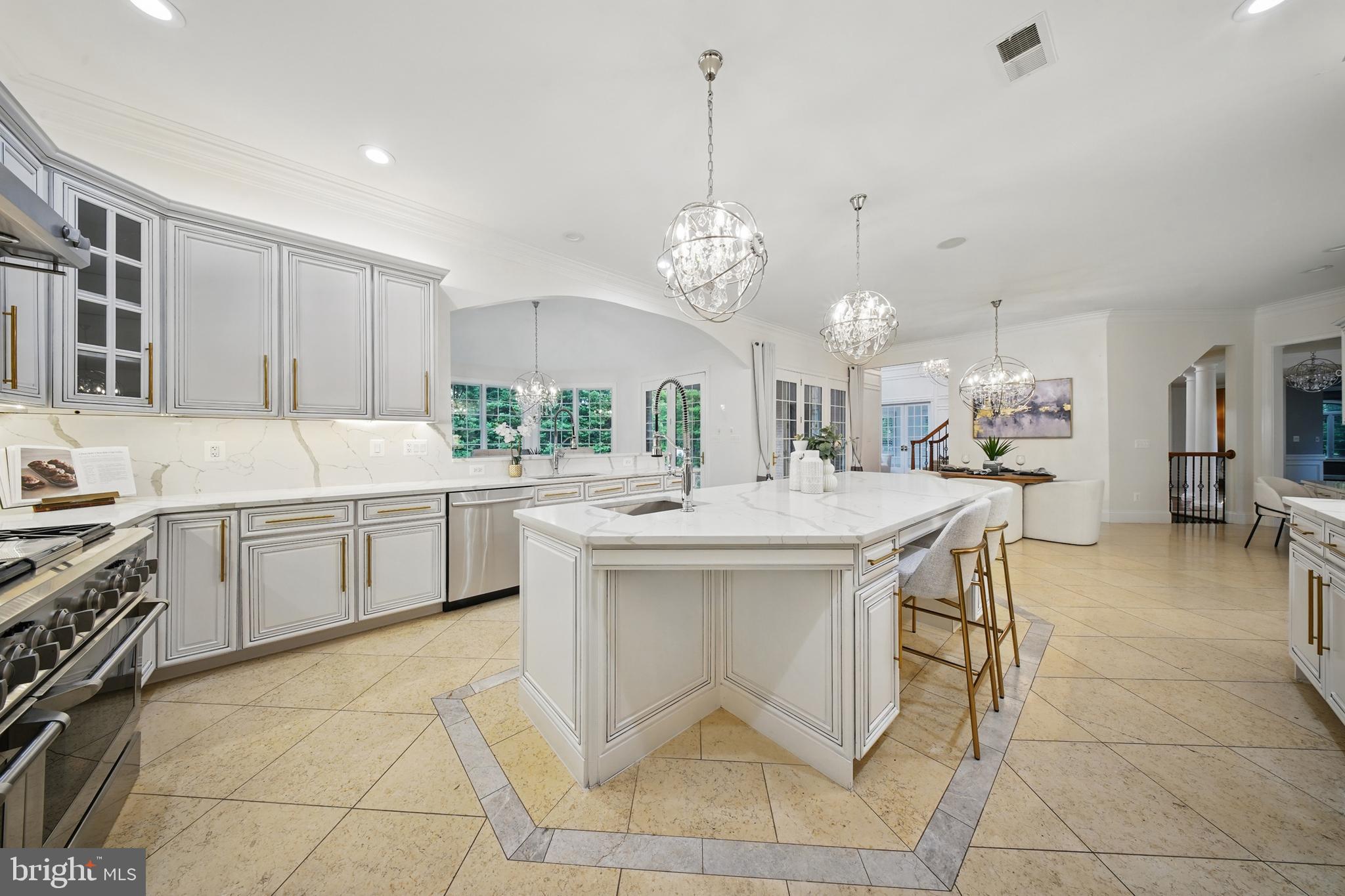 BELMONT COUNTRY CLUB - Residential