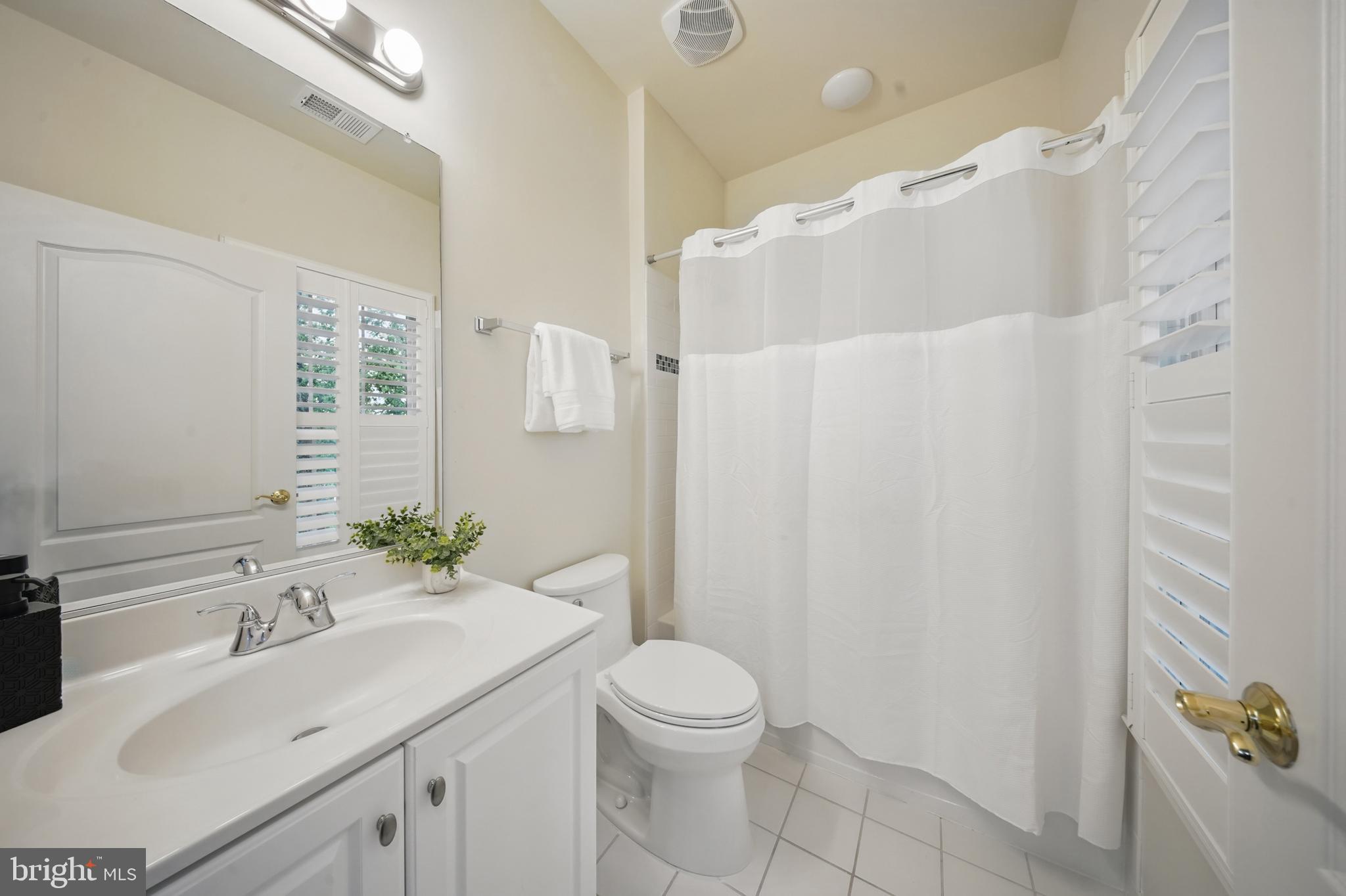 BELMONT COUNTRY CLUB - Residential