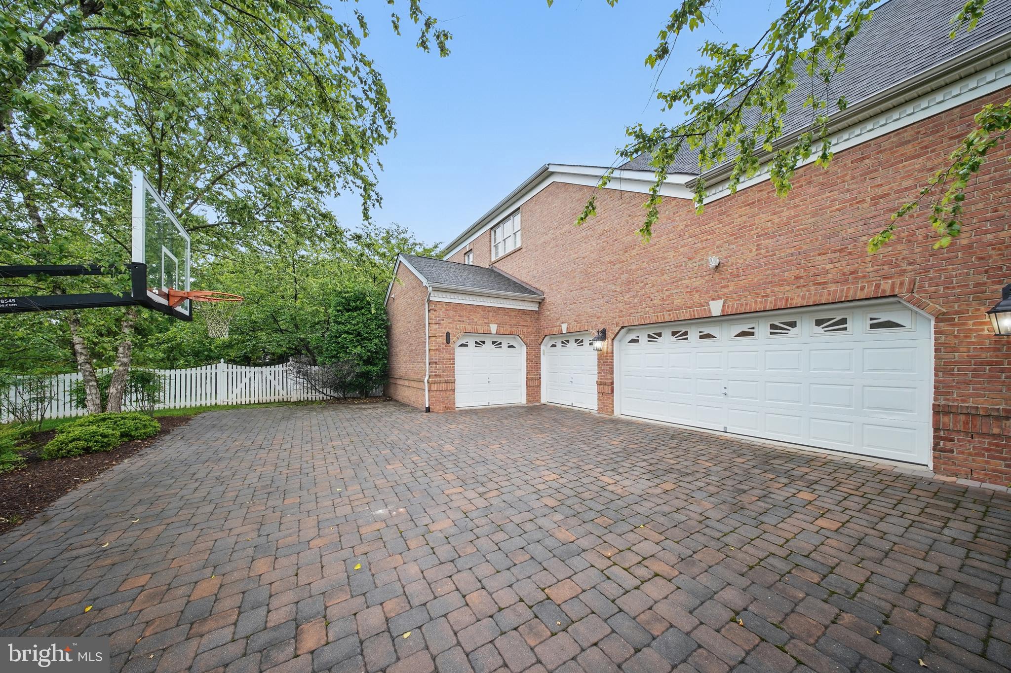 BELMONT COUNTRY CLUB - Residential