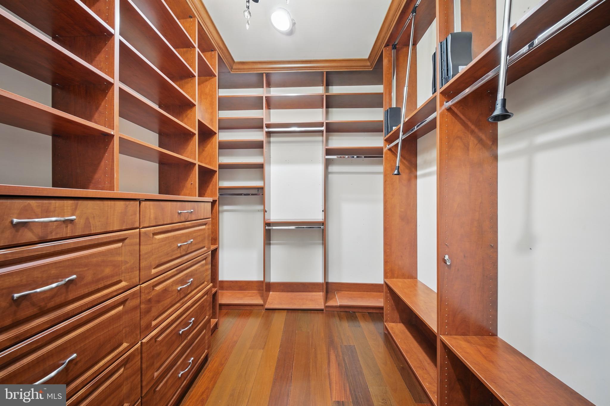 BELMONT COUNTRY CLUB - Residential