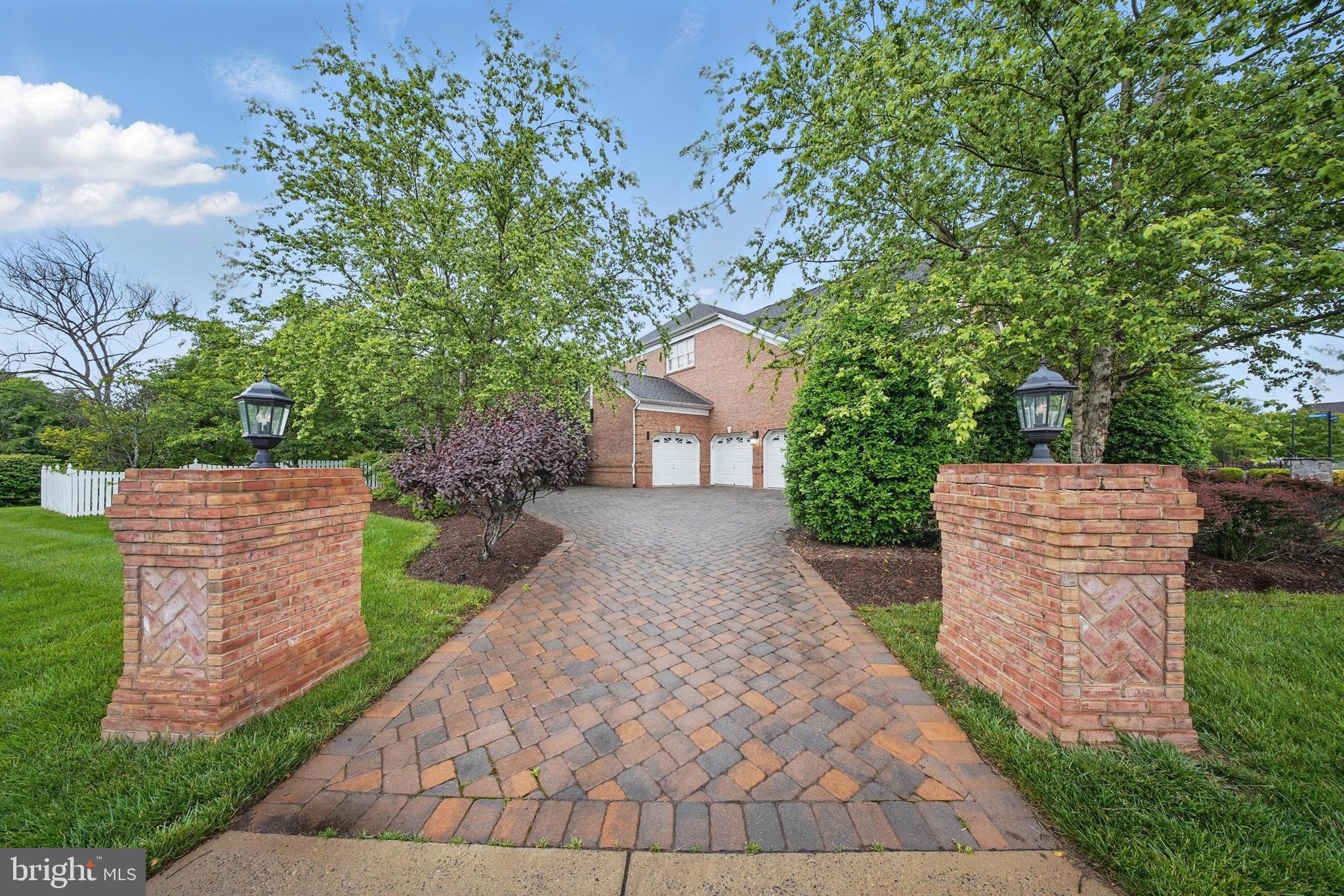 BELMONT COUNTRY CLUB - Residential