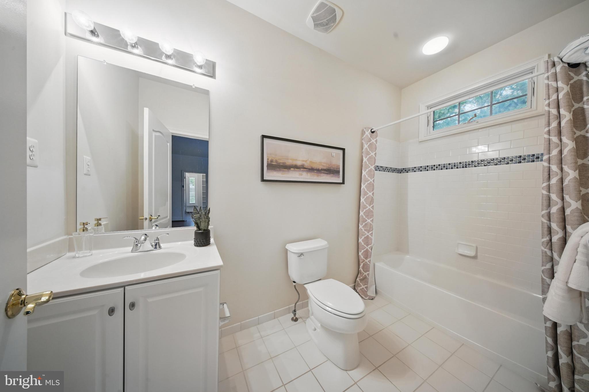 BELMONT COUNTRY CLUB - Residential