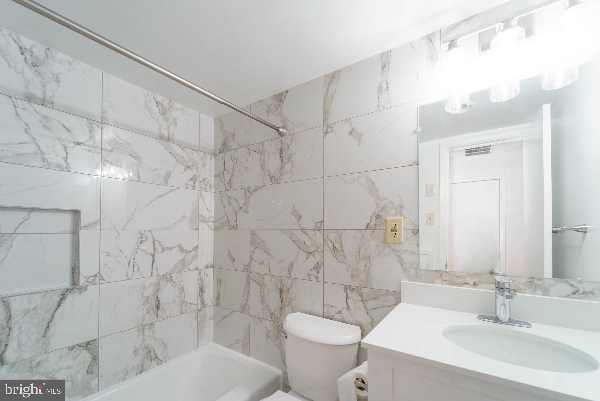 OCCOQUAN RIDGE CONDO - Residential Lease