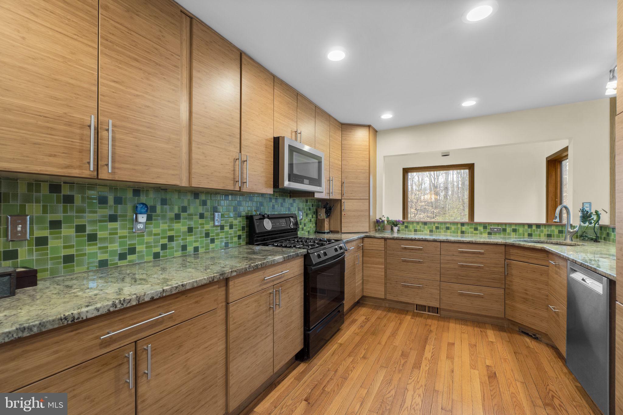 SIMPSON WOODS - Residential