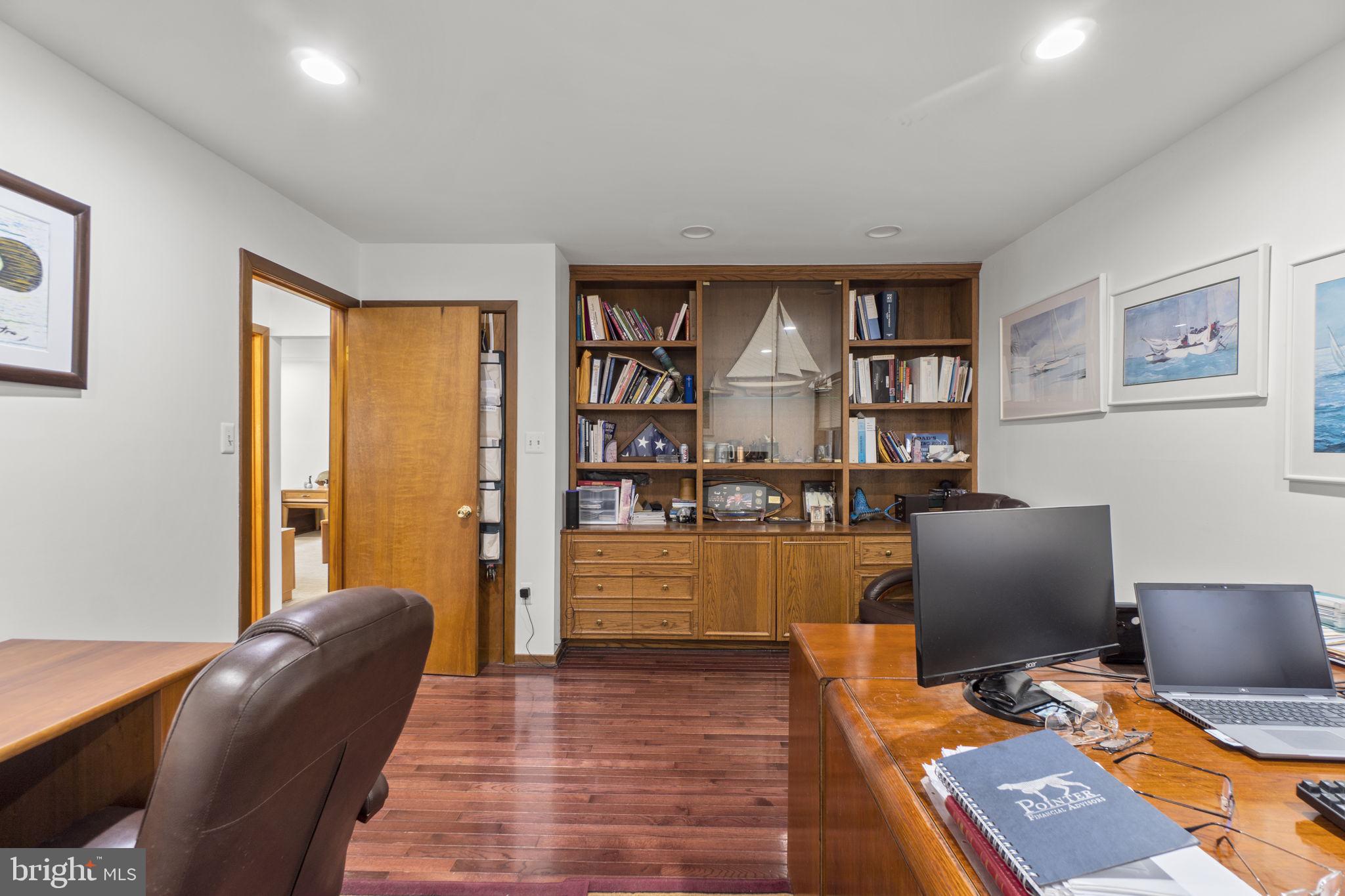 SIMPSON WOODS - Residential