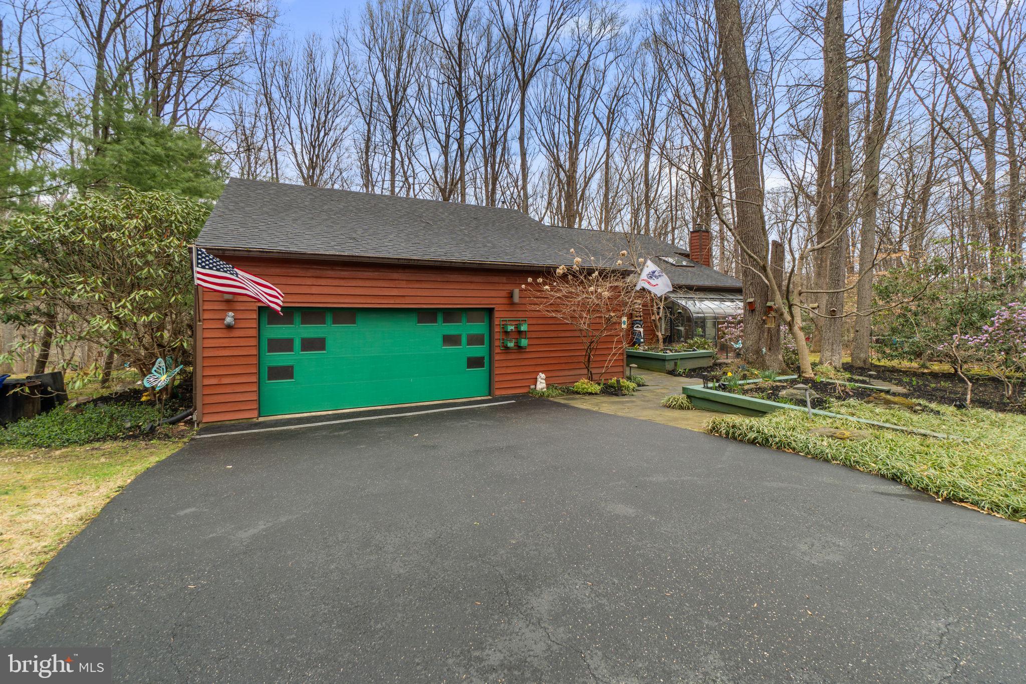 7314 MEADOW WOOD WAY