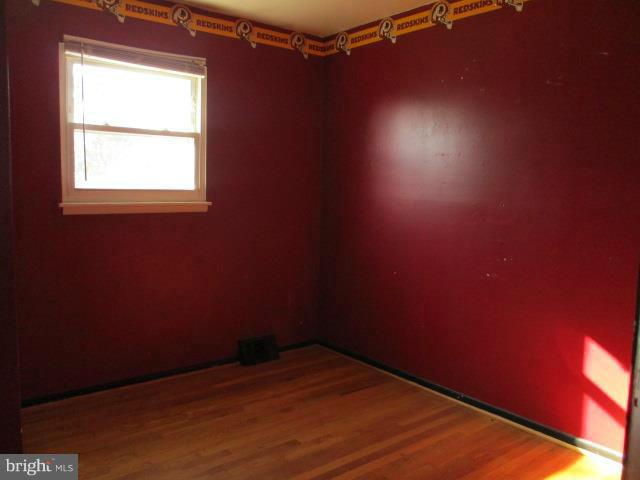 SUBURBIA - Residential