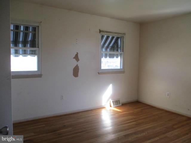 SUBURBIA - Residential