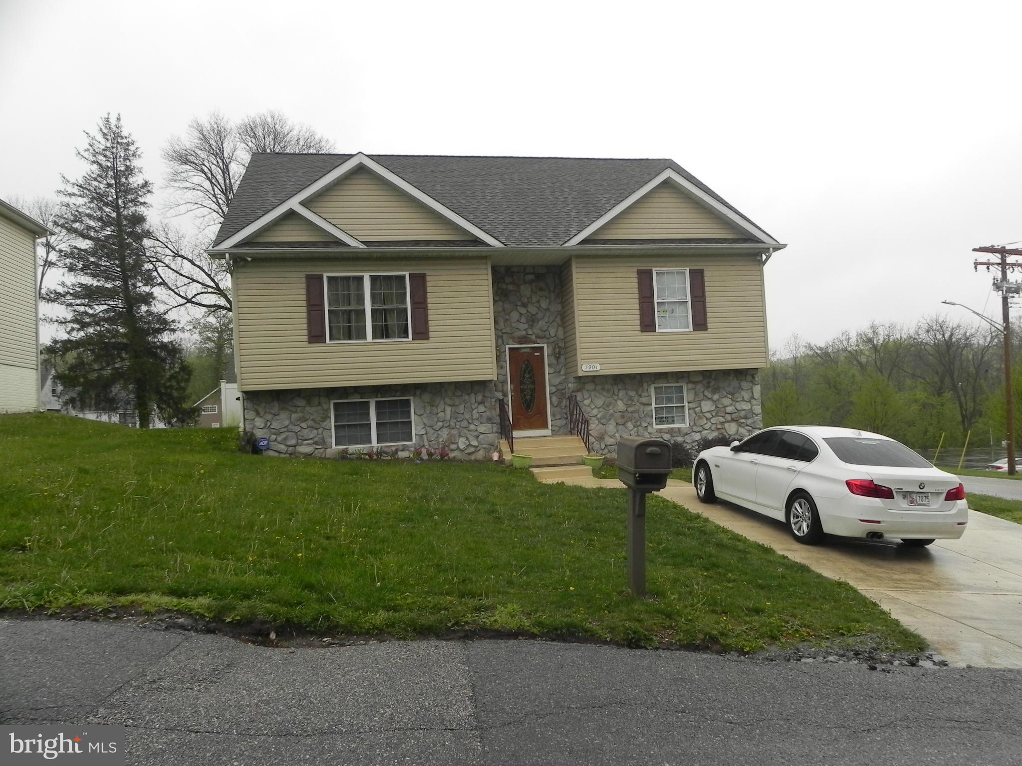 CARLYNN HEIGHTS - Residential