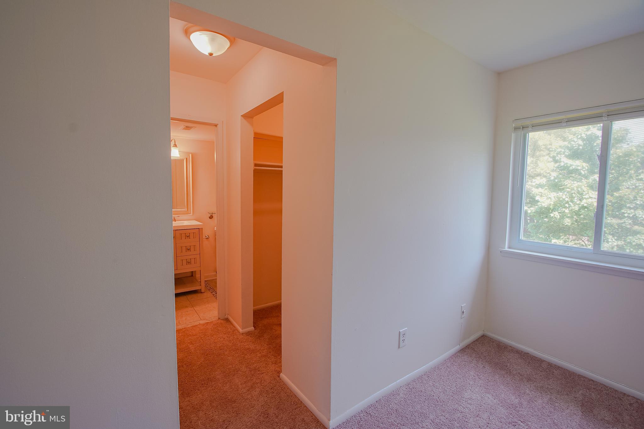 PINES CONDO - Residential