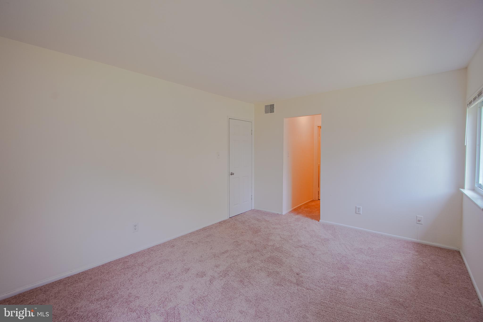 PINES CONDO - Residential