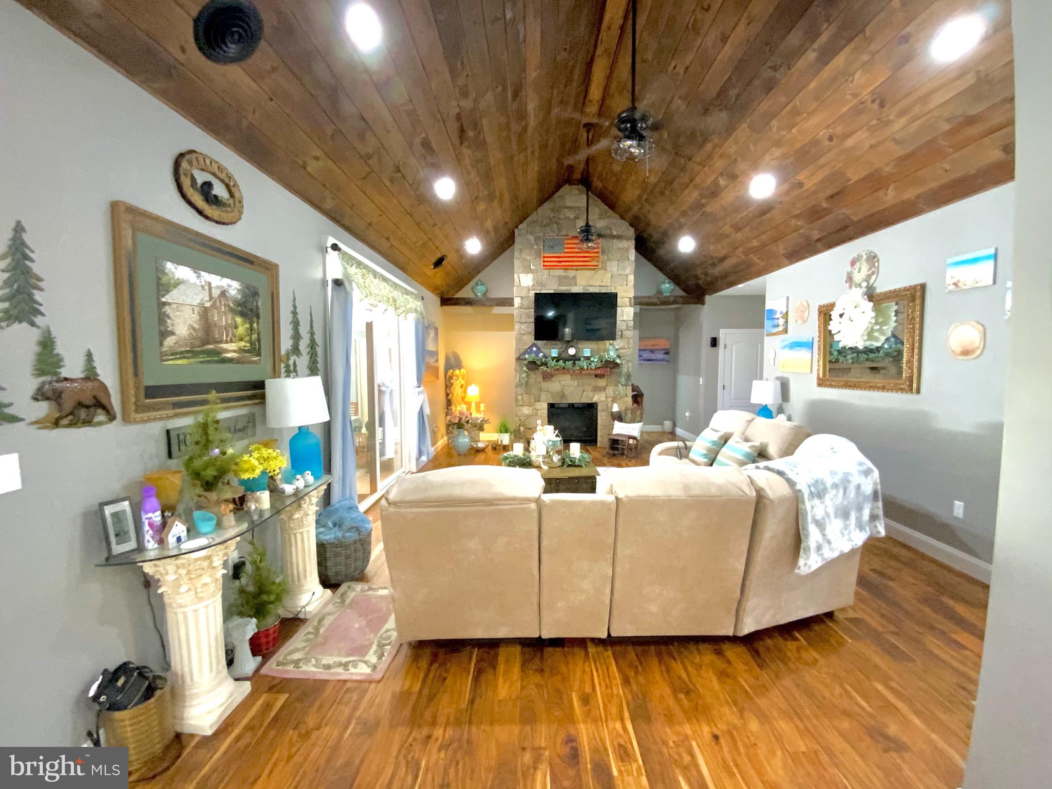 LAKEWOOD - Residential