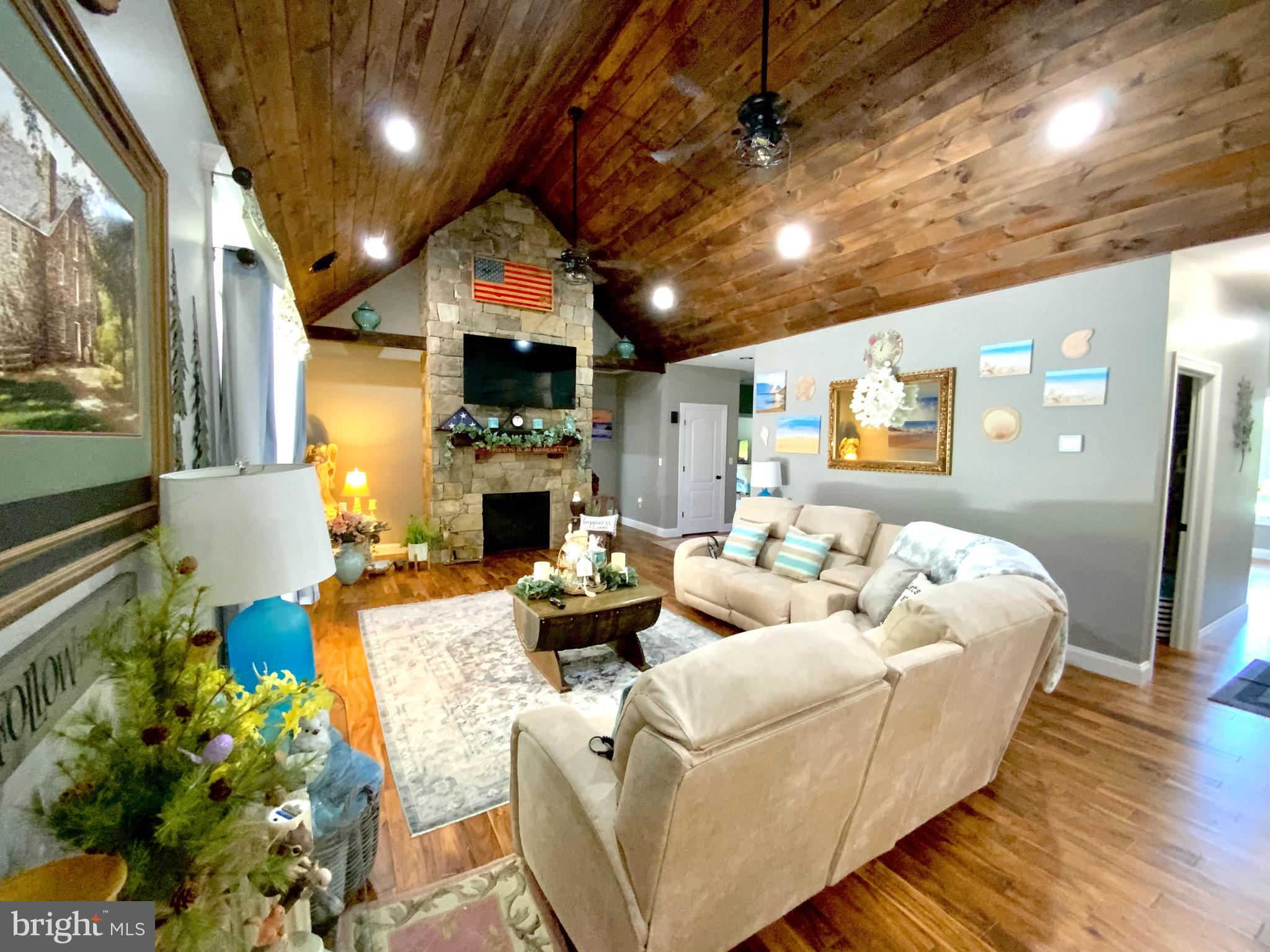 LAKEWOOD - Residential