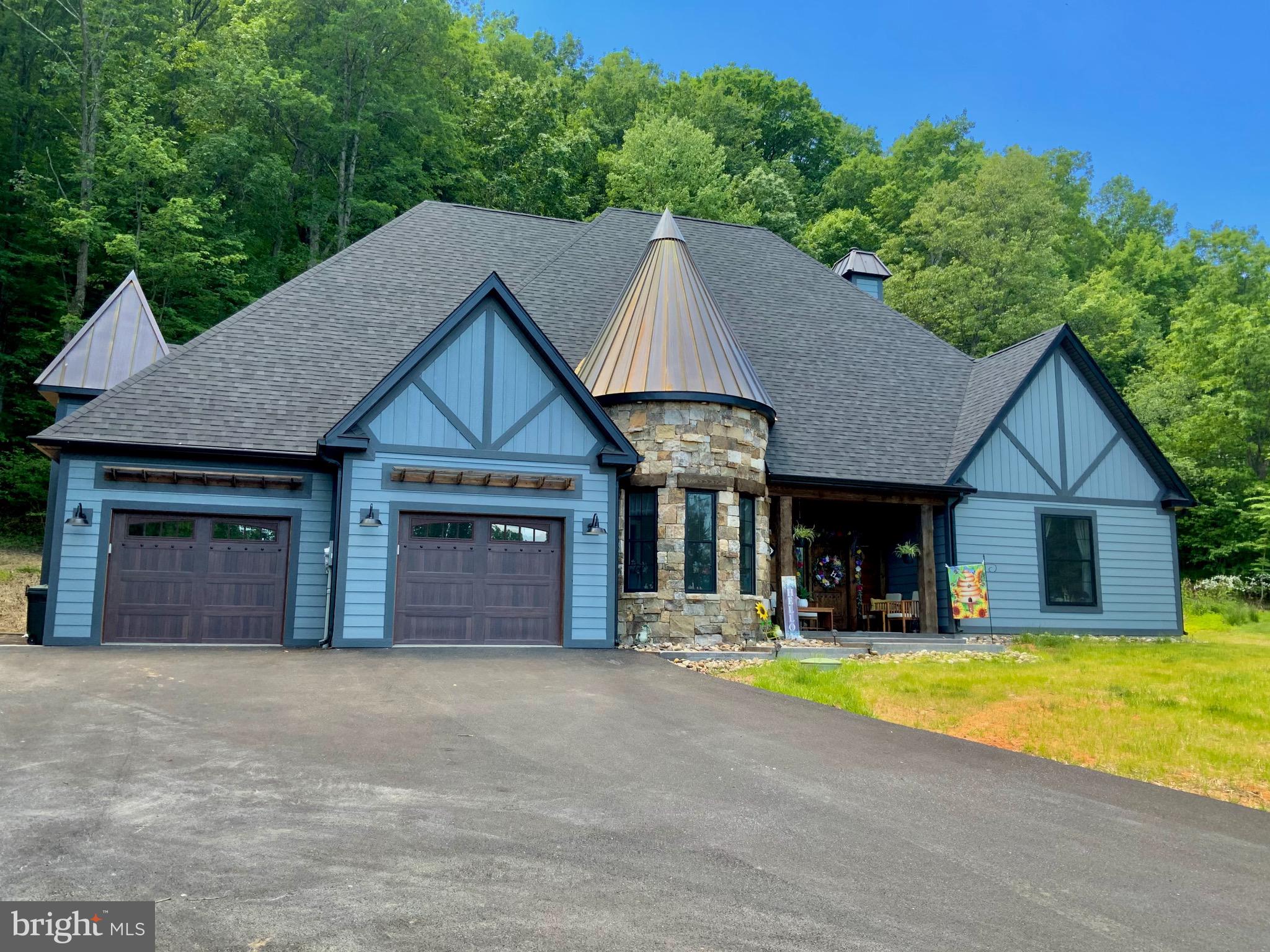 LAKEWOOD - Residential