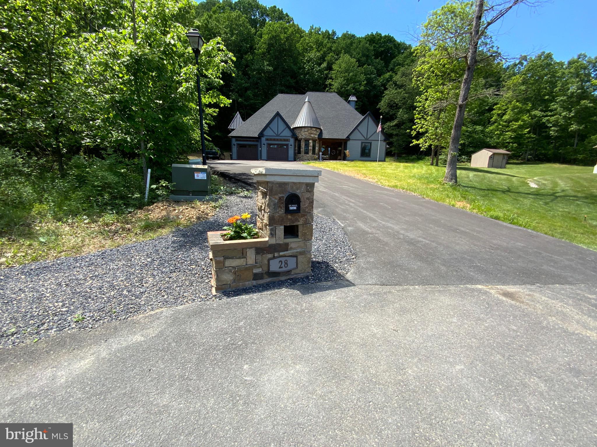 LAKEWOOD - Residential