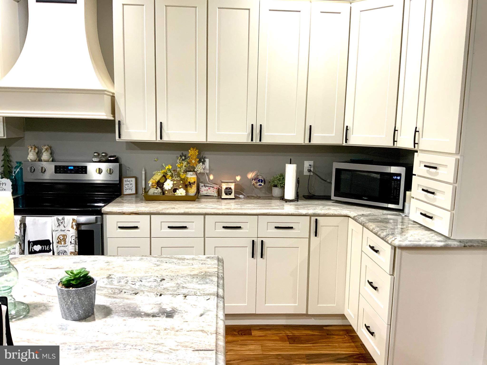 LAKEWOOD - Residential