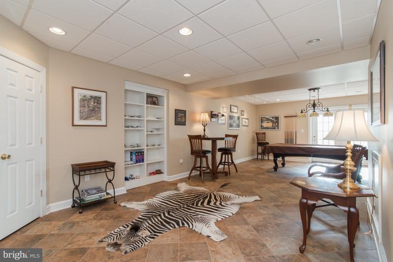 SPRUCE HILL ESTATES - Residential