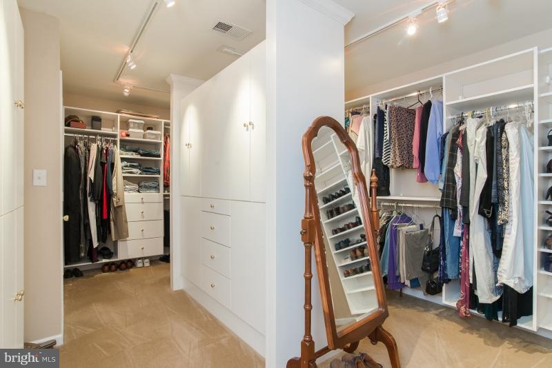 SPRUCE HILL ESTATES - Residential