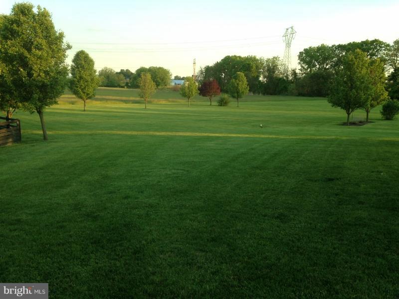 SPRUCE HILL ESTATES - Residential