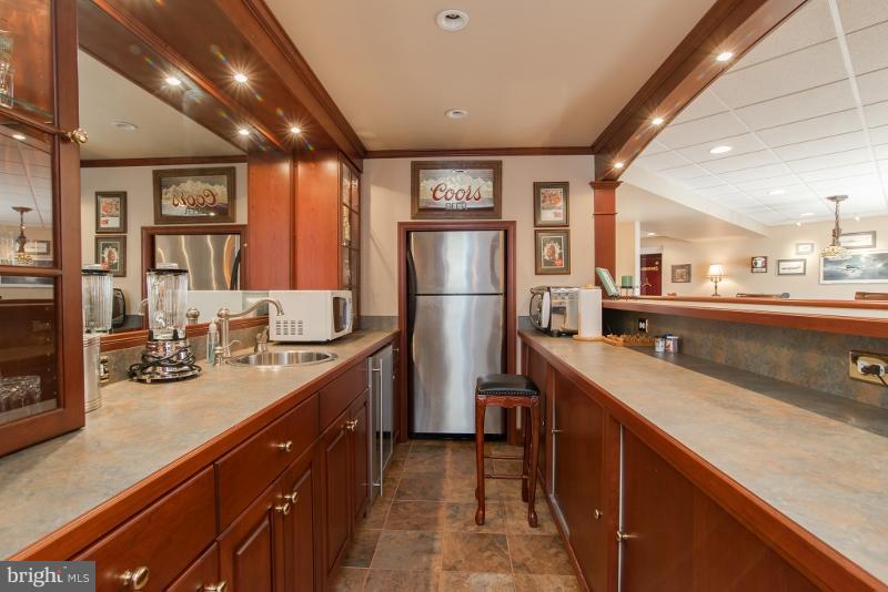 SPRUCE HILL ESTATES - Residential