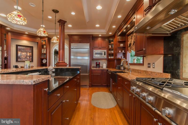 SPRUCE HILL ESTATES - Residential