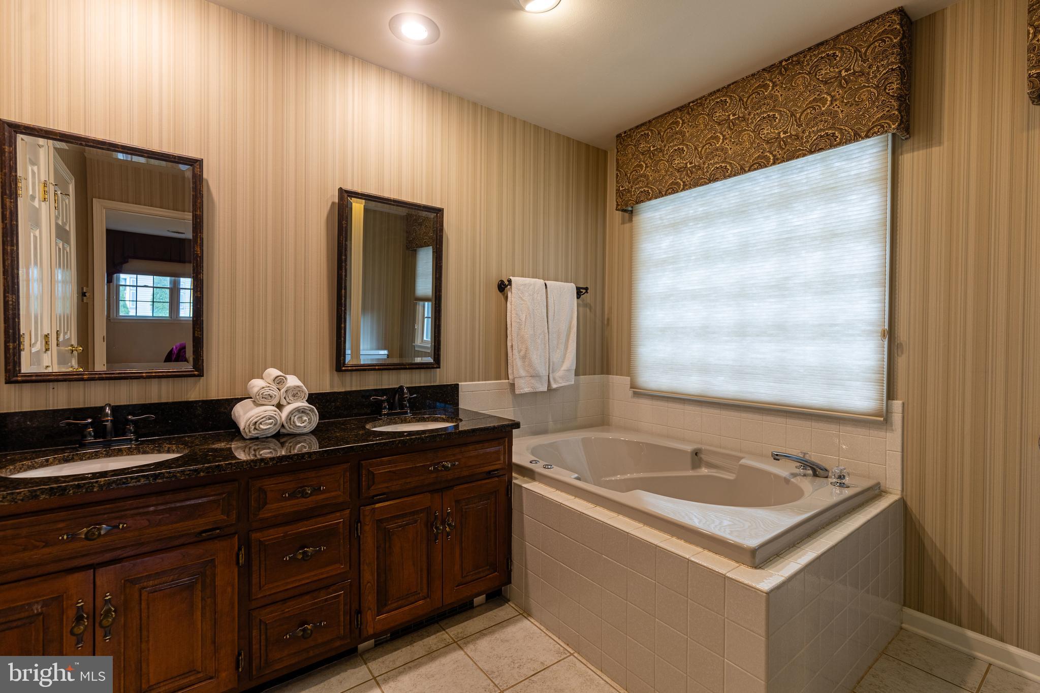 PENN NATIONAL GOLF COURSE COMMUNITY - Residential