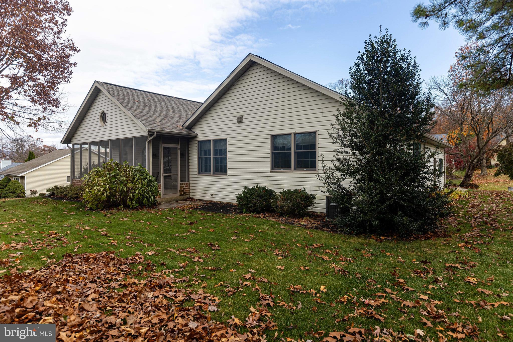 PENN NATIONAL GOLF COURSE COMMUNITY - Residential