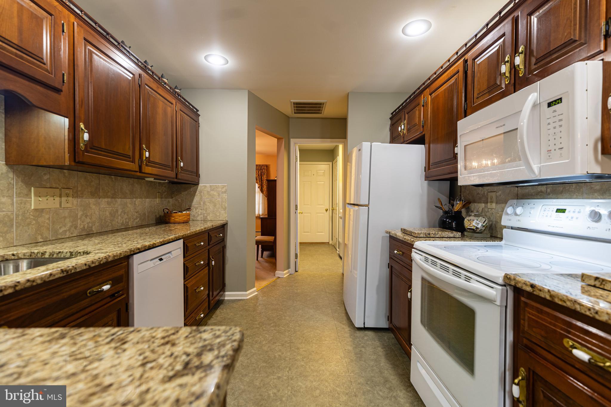 PENN NATIONAL GOLF COURSE COMMUNITY - Residential