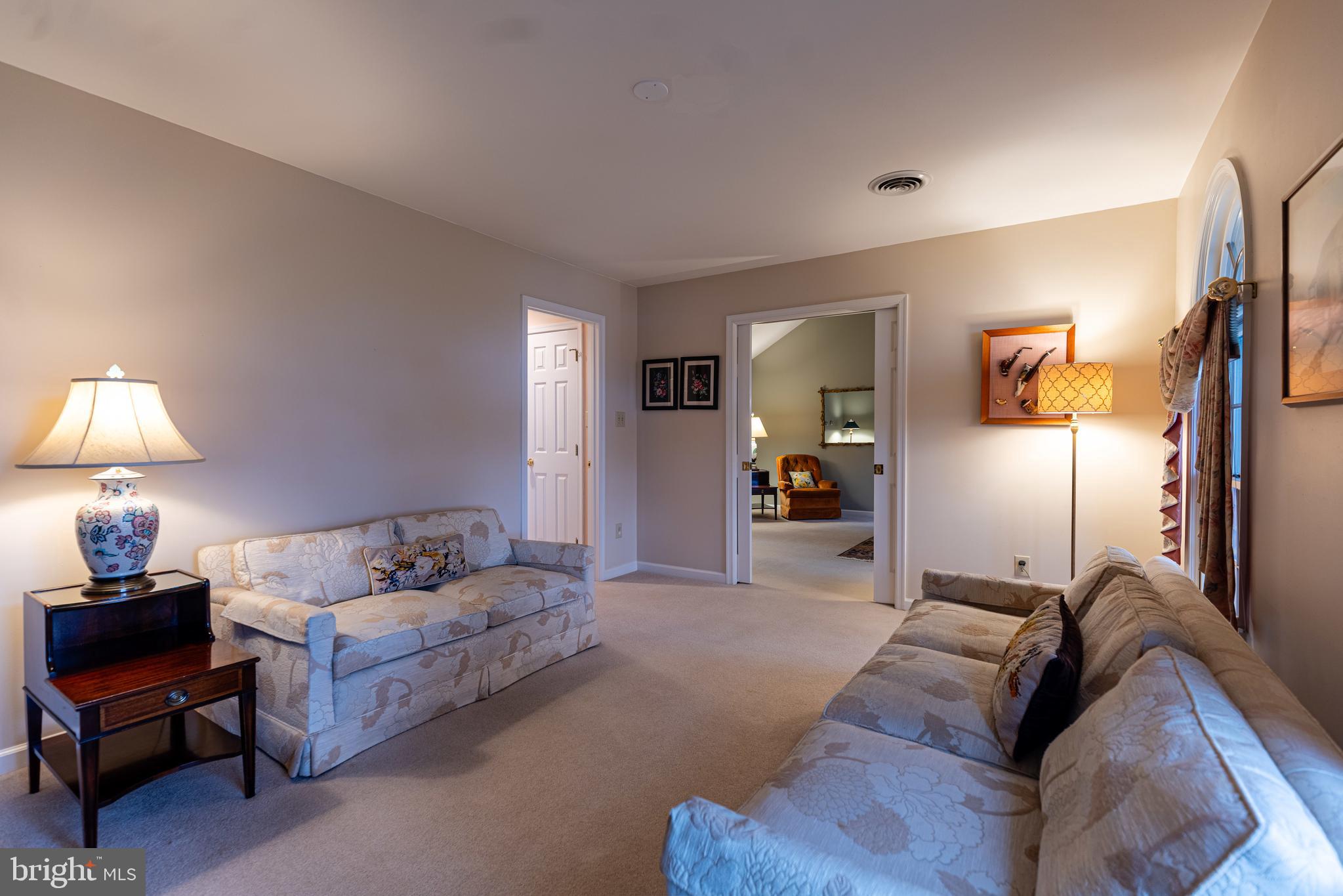 PENN NATIONAL GOLF COURSE COMMUNITY - Residential