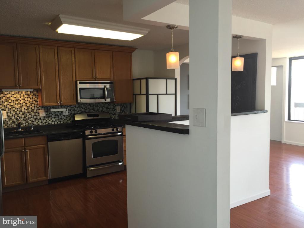 FALLS CHURCH - Residential Lease