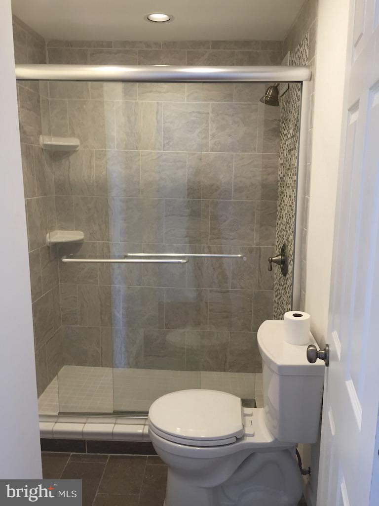 FALLS CHURCH - Residential Lease