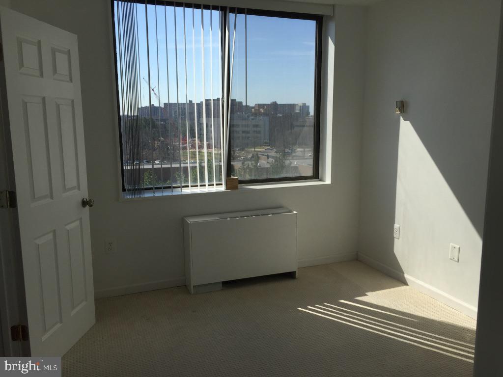 FALLS CHURCH - Residential Lease