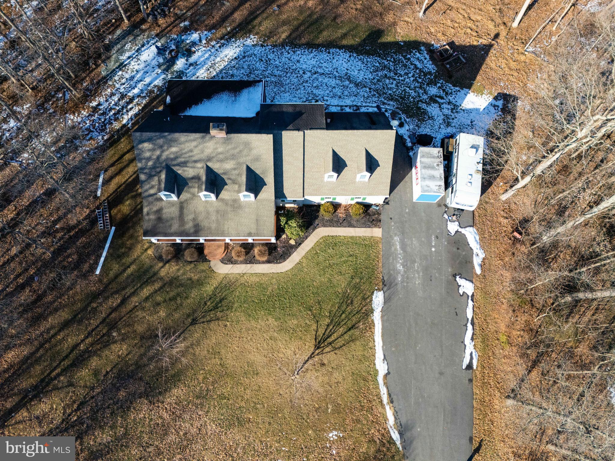 WHITE HALL - Residential