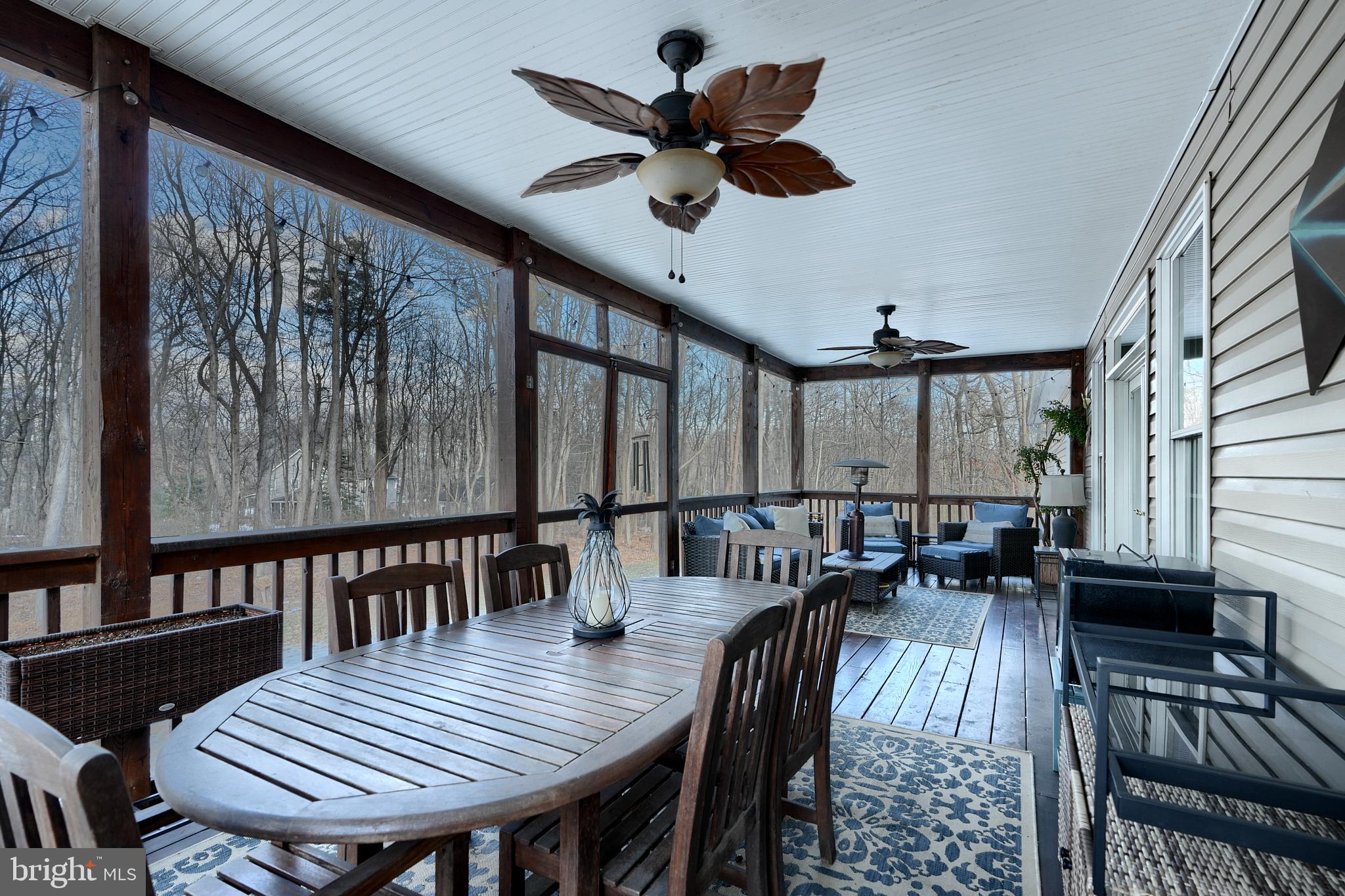 WHITE HALL - Residential