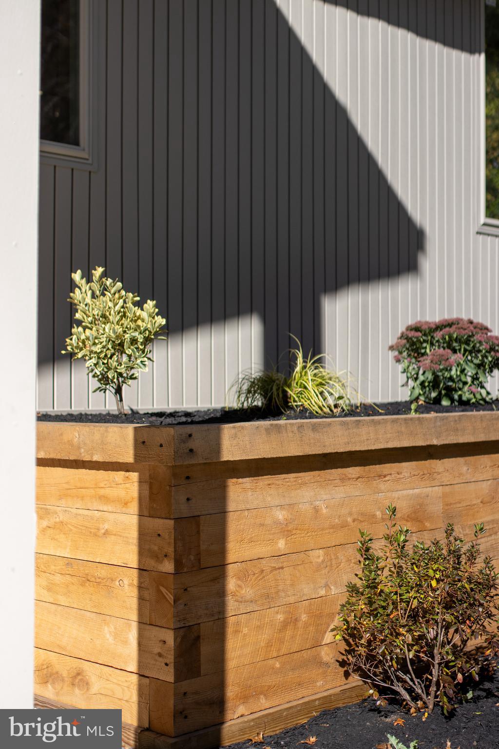 COLLEGE HEIGHTS - Residential