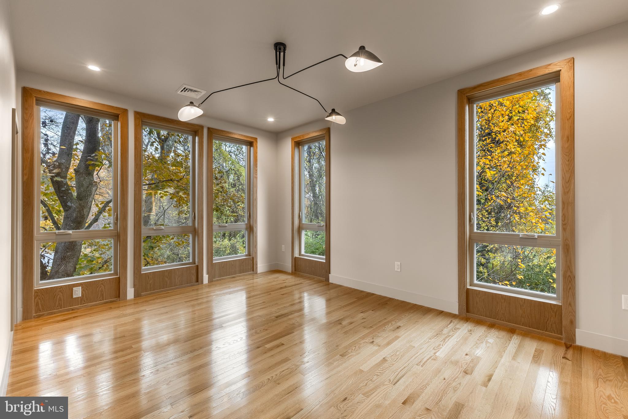 COLLEGE HEIGHTS - Residential