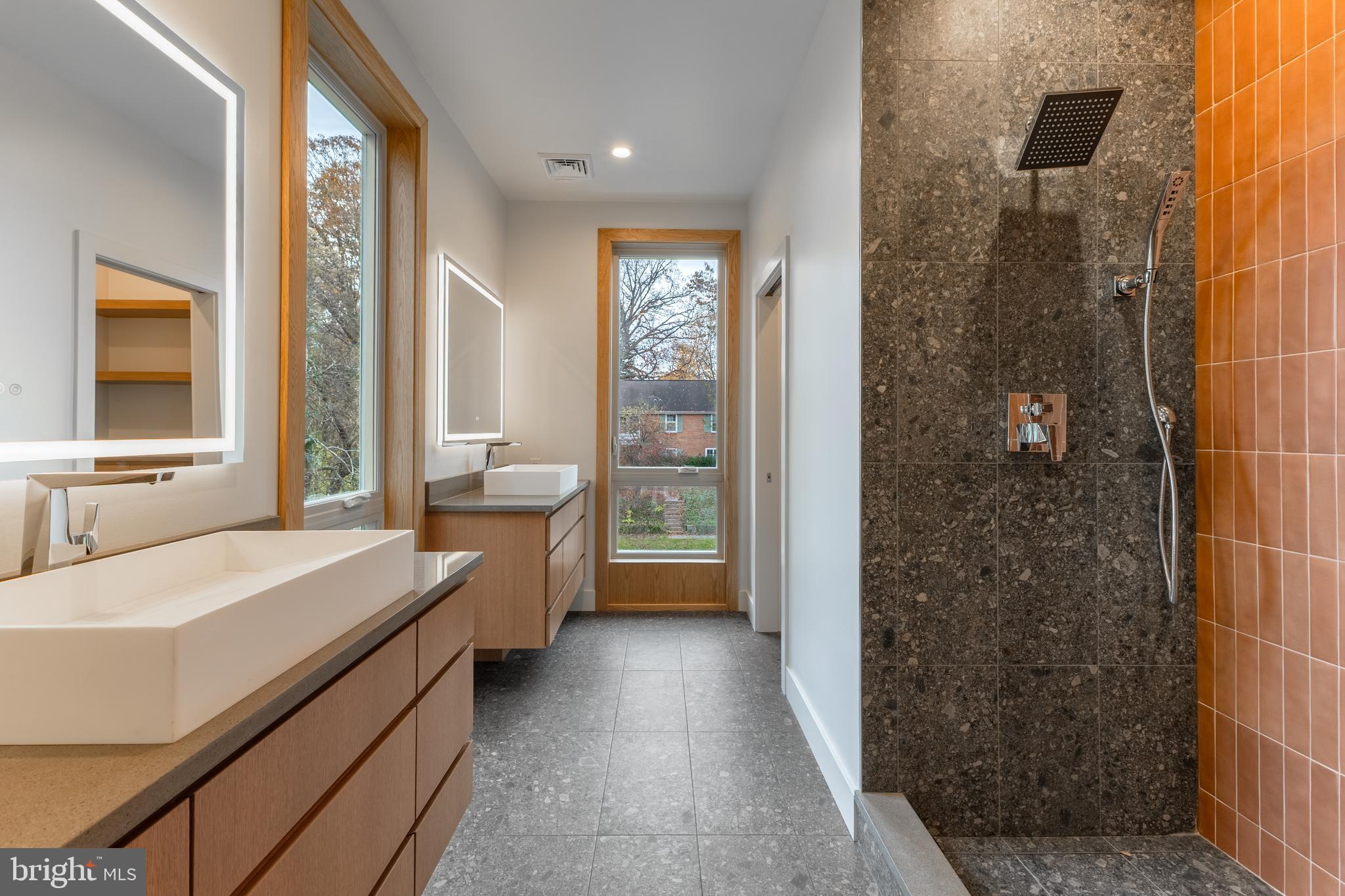 COLLEGE HEIGHTS - Residential