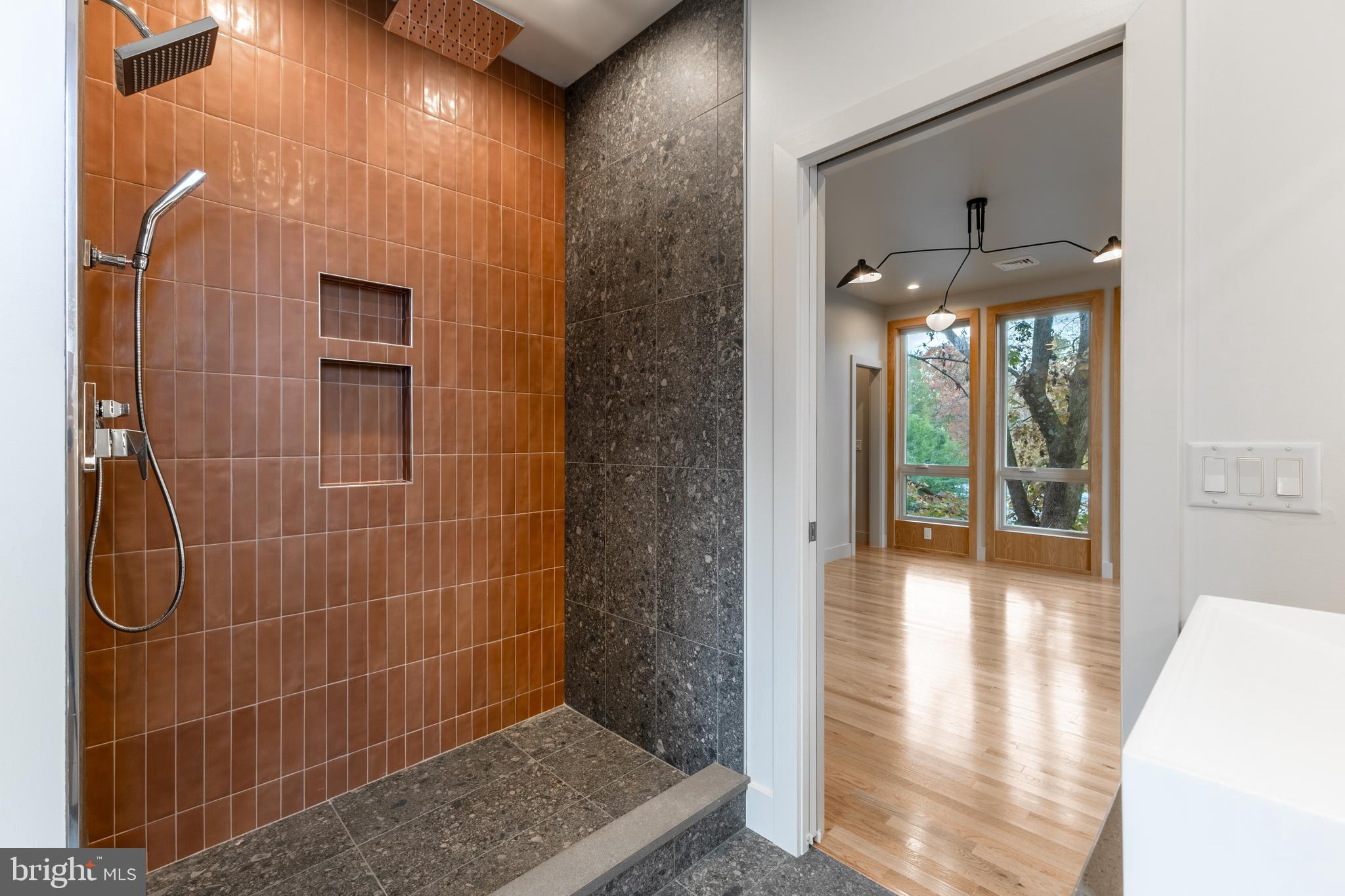 COLLEGE HEIGHTS - Residential