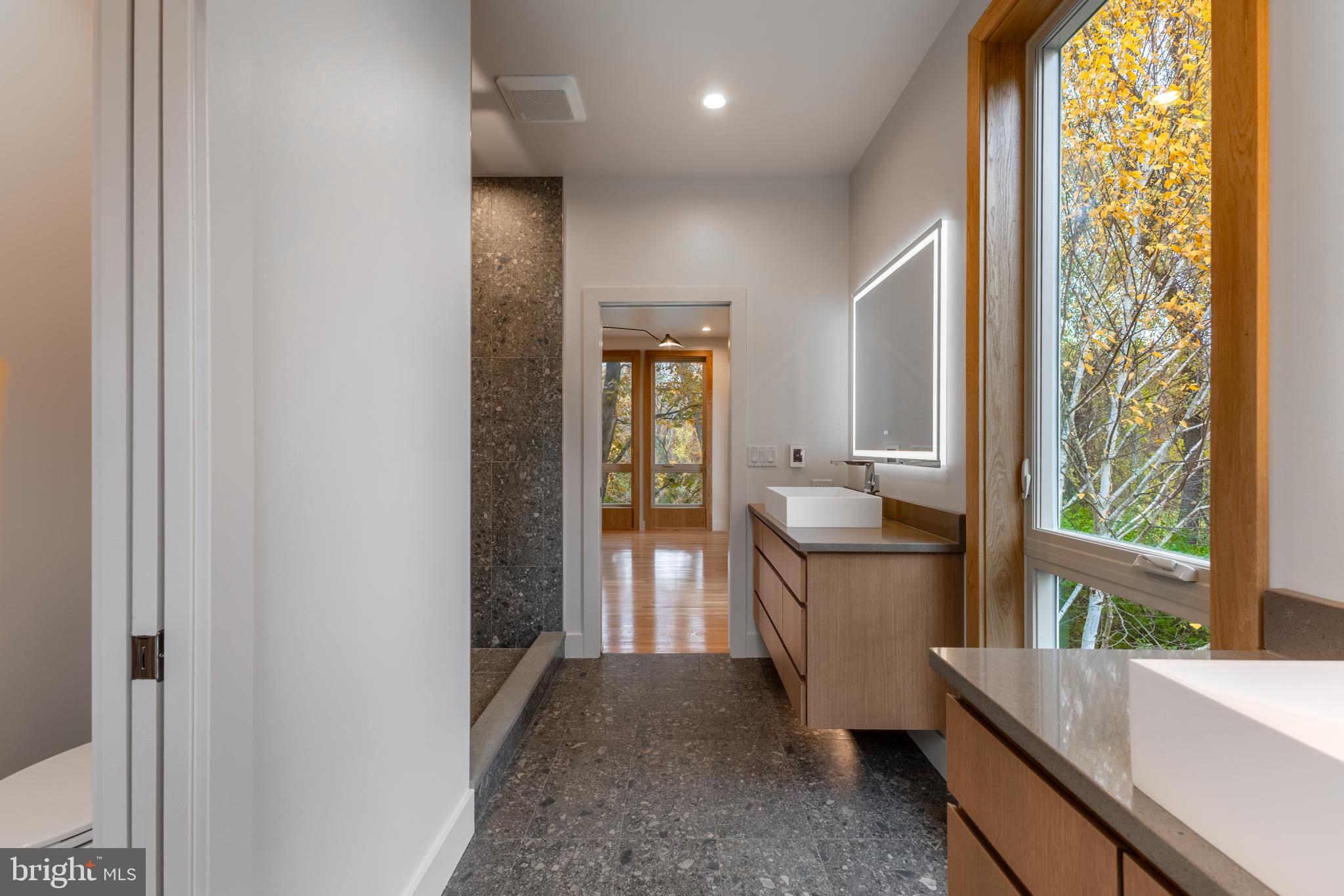 COLLEGE HEIGHTS - Residential