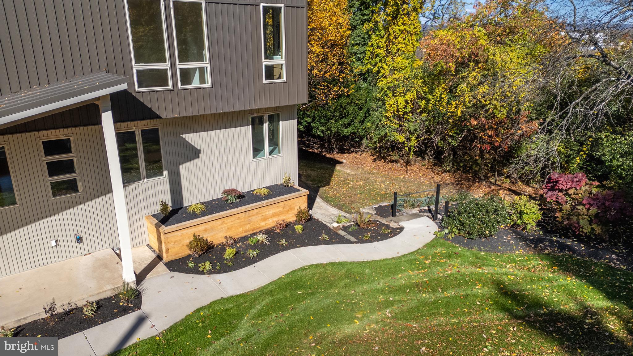 COLLEGE HEIGHTS - Residential