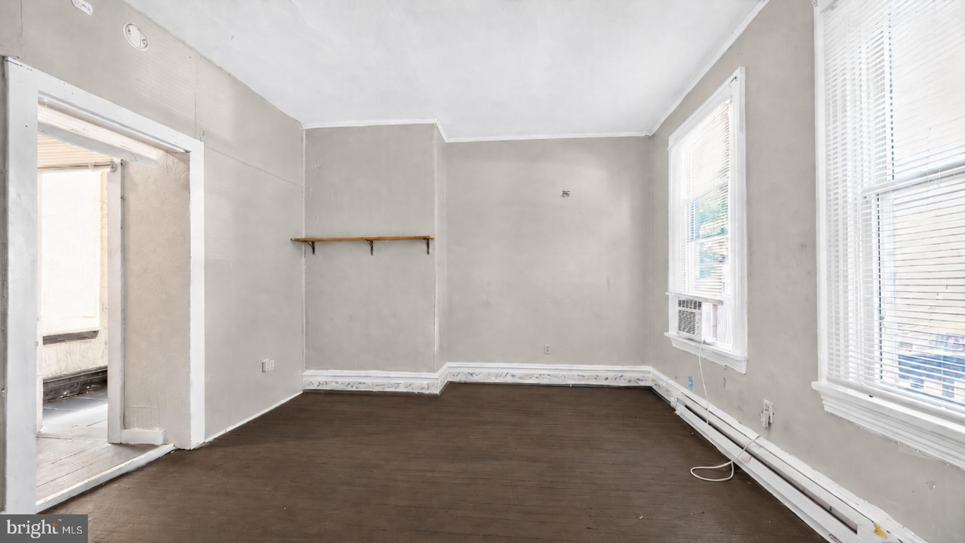 40 S GOVERNORS AVENUE 2